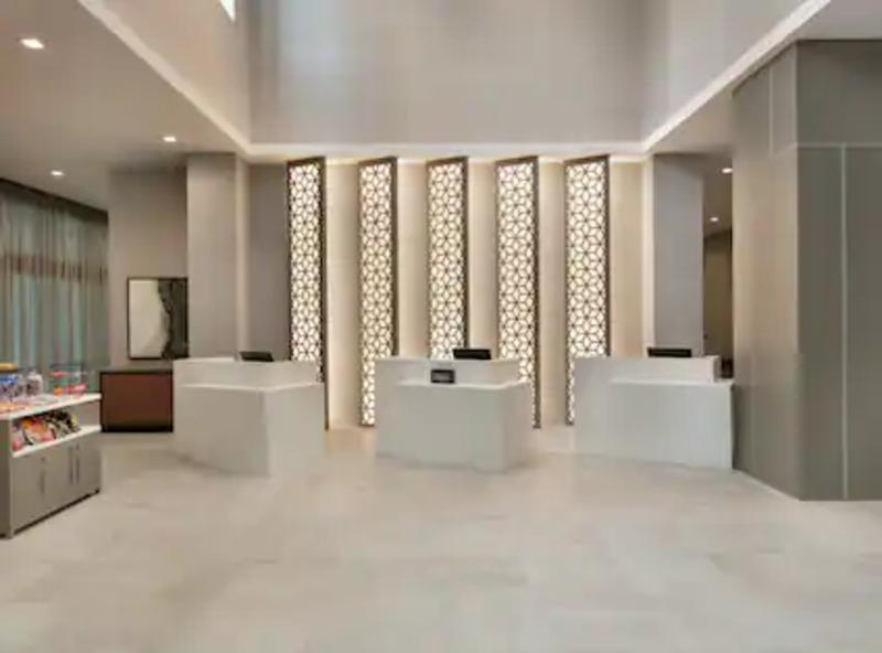 Hotel Embassy By Hilton Midtown