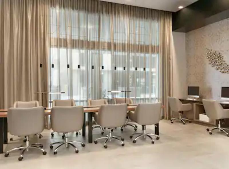 Embassy By Hilton Midtown 4*