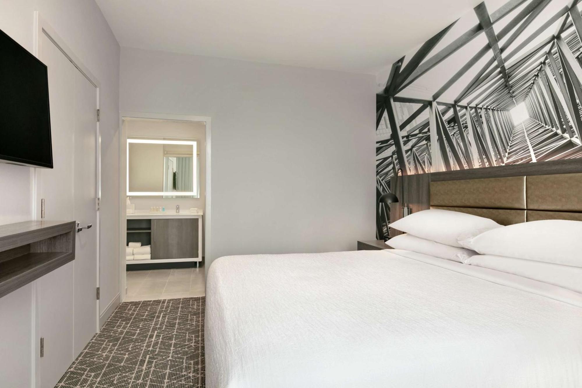 Embassy By Hilton Midtown 4*