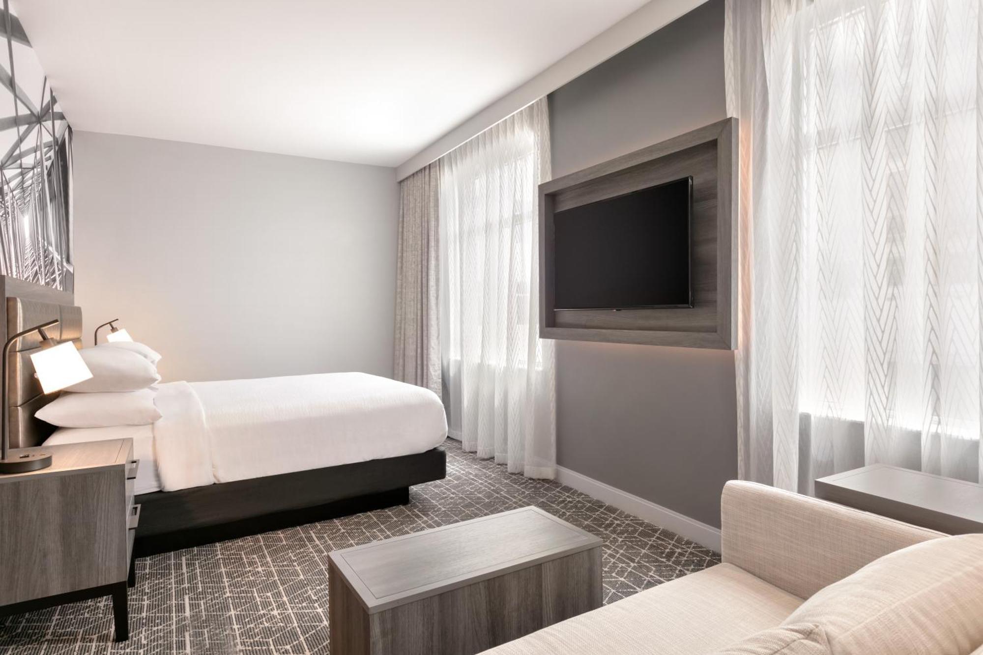 Embassy By Hilton Midtown 4*