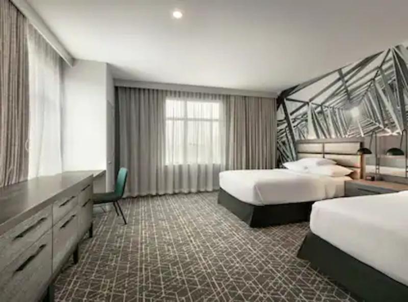Hotel Embassy By Hilton Midtown Atlanta
