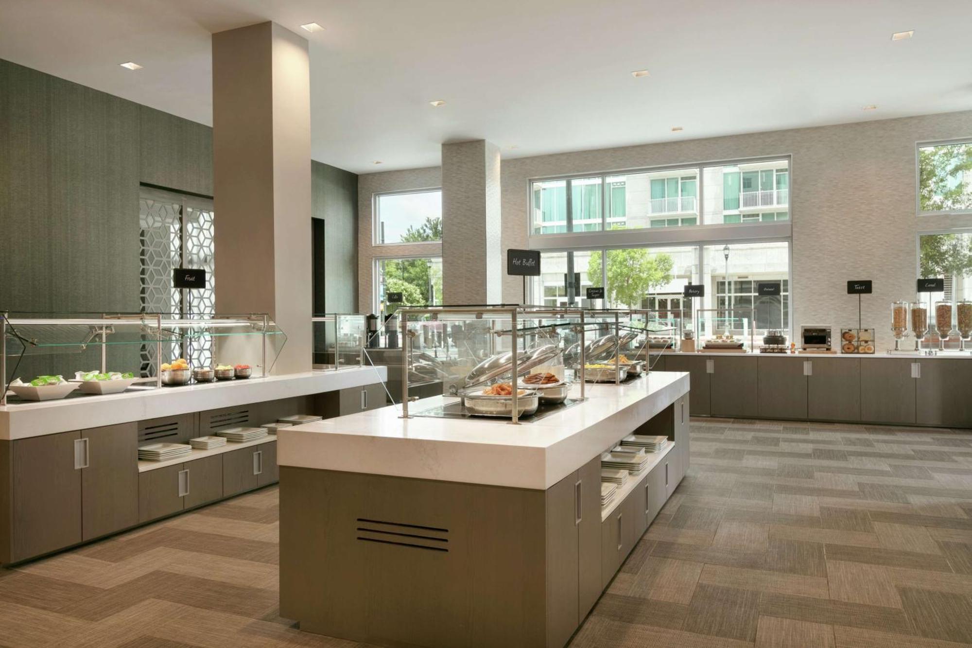 Embassy By Hilton Midtown 4*