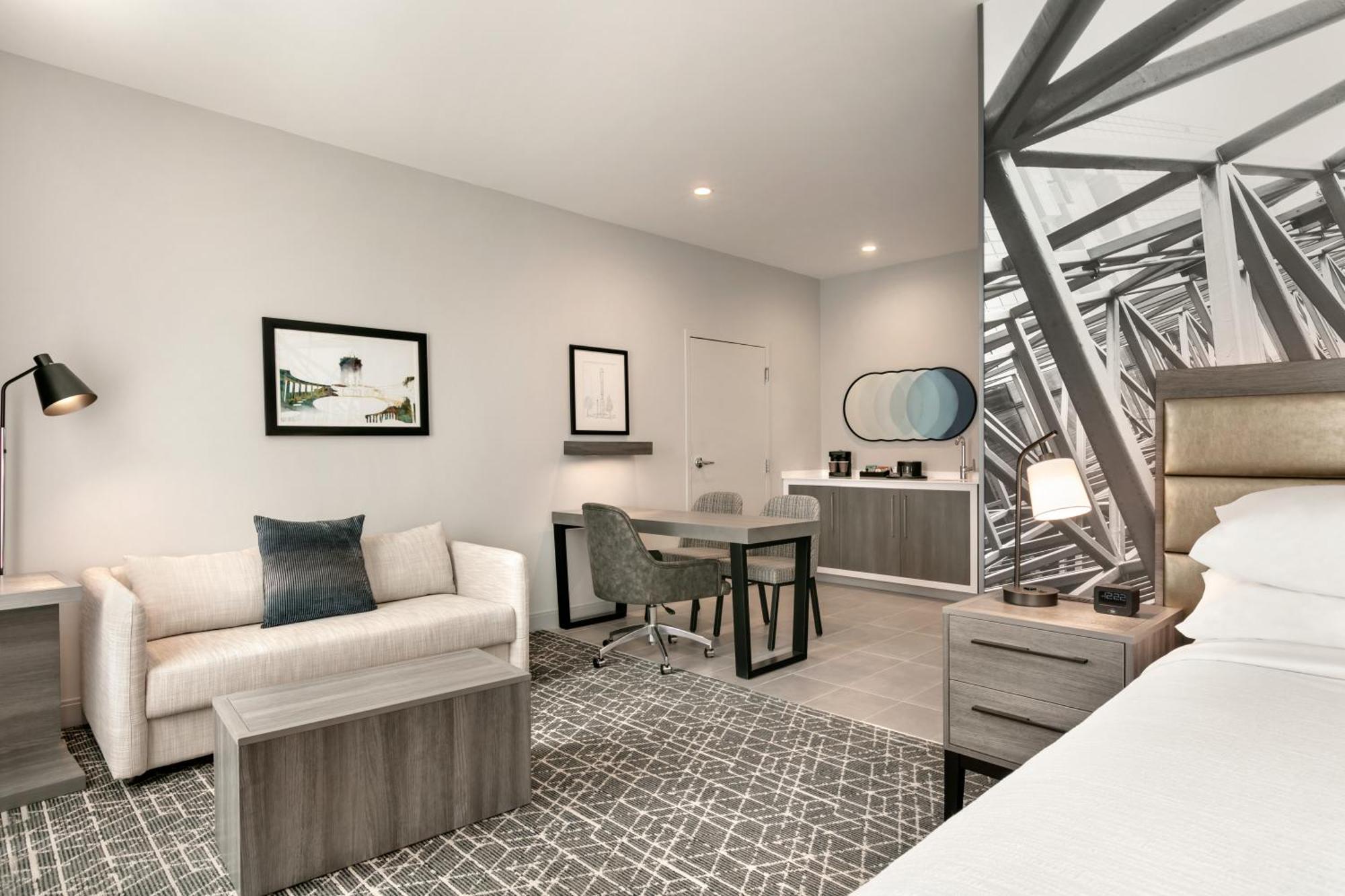 Hotel Embassy By Hilton Midtown Atlanta